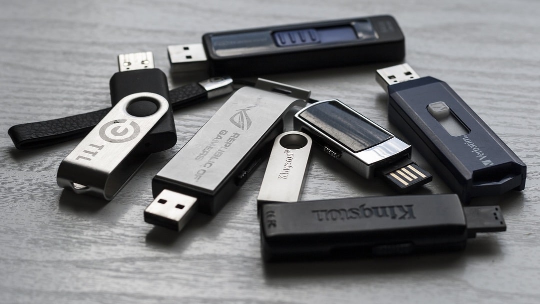 Colores en los USB: cómo reconocer si es USB 3.0, 2.0…