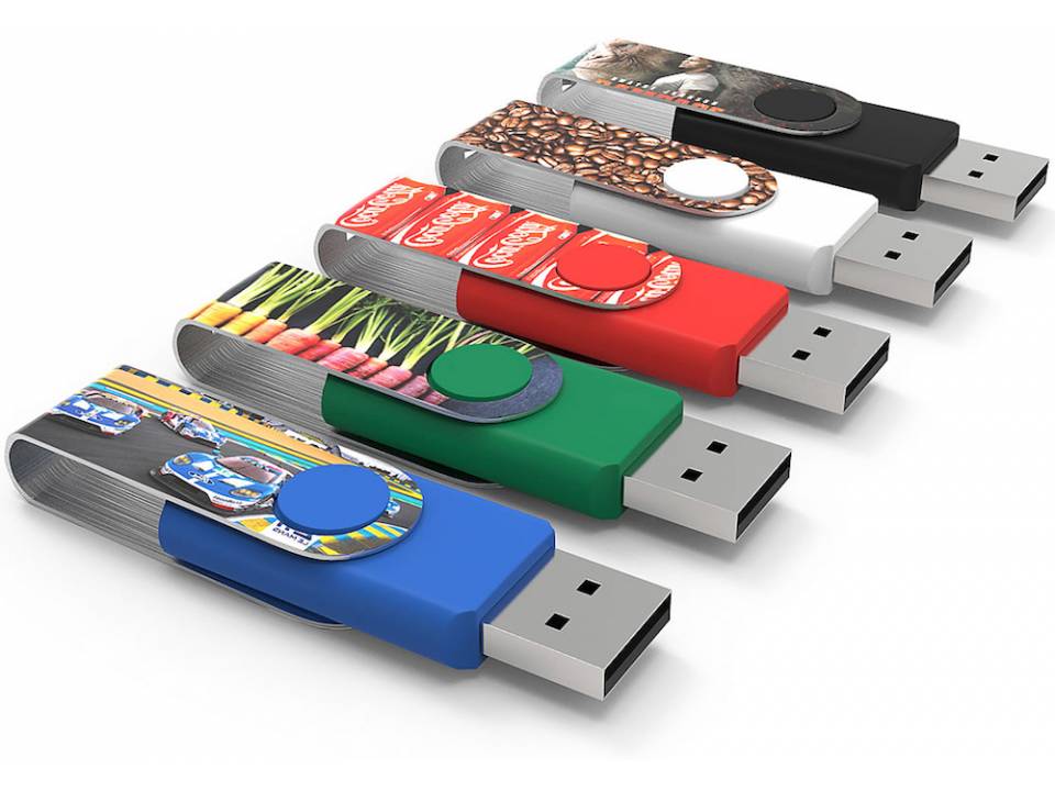 Varios USBs personalizados con la técnica Max Print